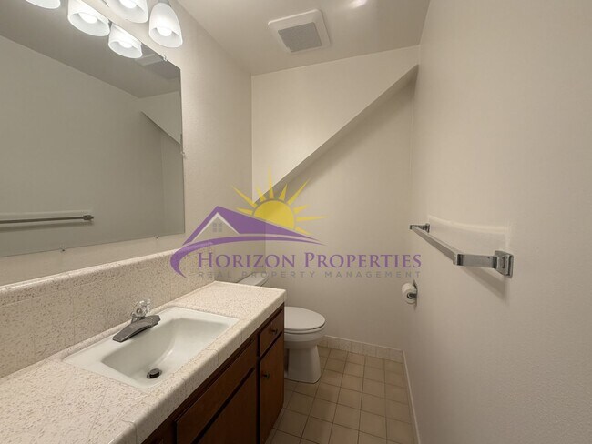 Building Photo - 3 Bed 2.5 Bath 2,027 sqft Fair Oaks Home with bonus office