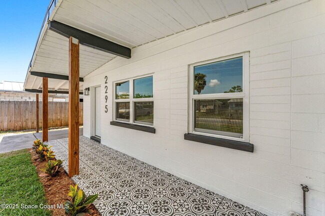 Building Photo - 2295 Allan Adale Rd