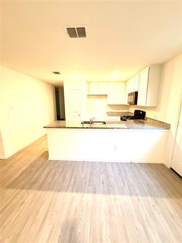 Building Photo - 9201 Red Fox Trl
