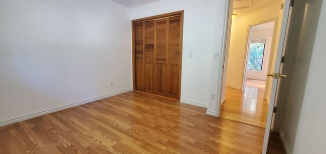 Building Photo - Large Secluded Lot, Kirkland
