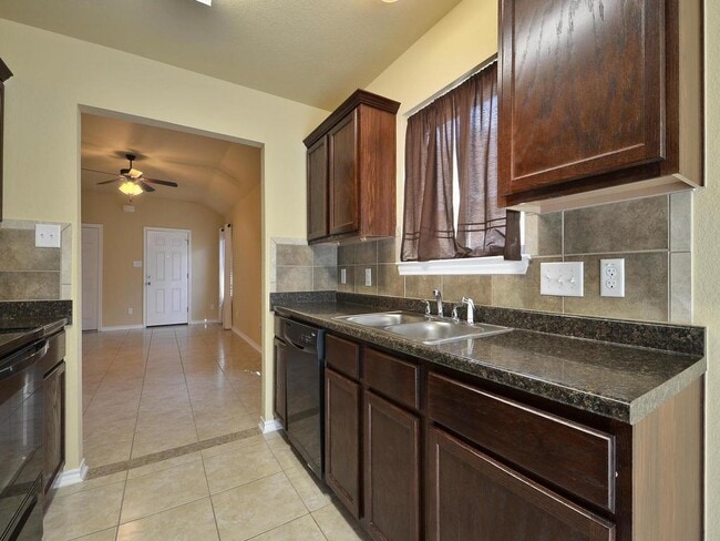 Building Photo - 1200 Brendon Lee Lane