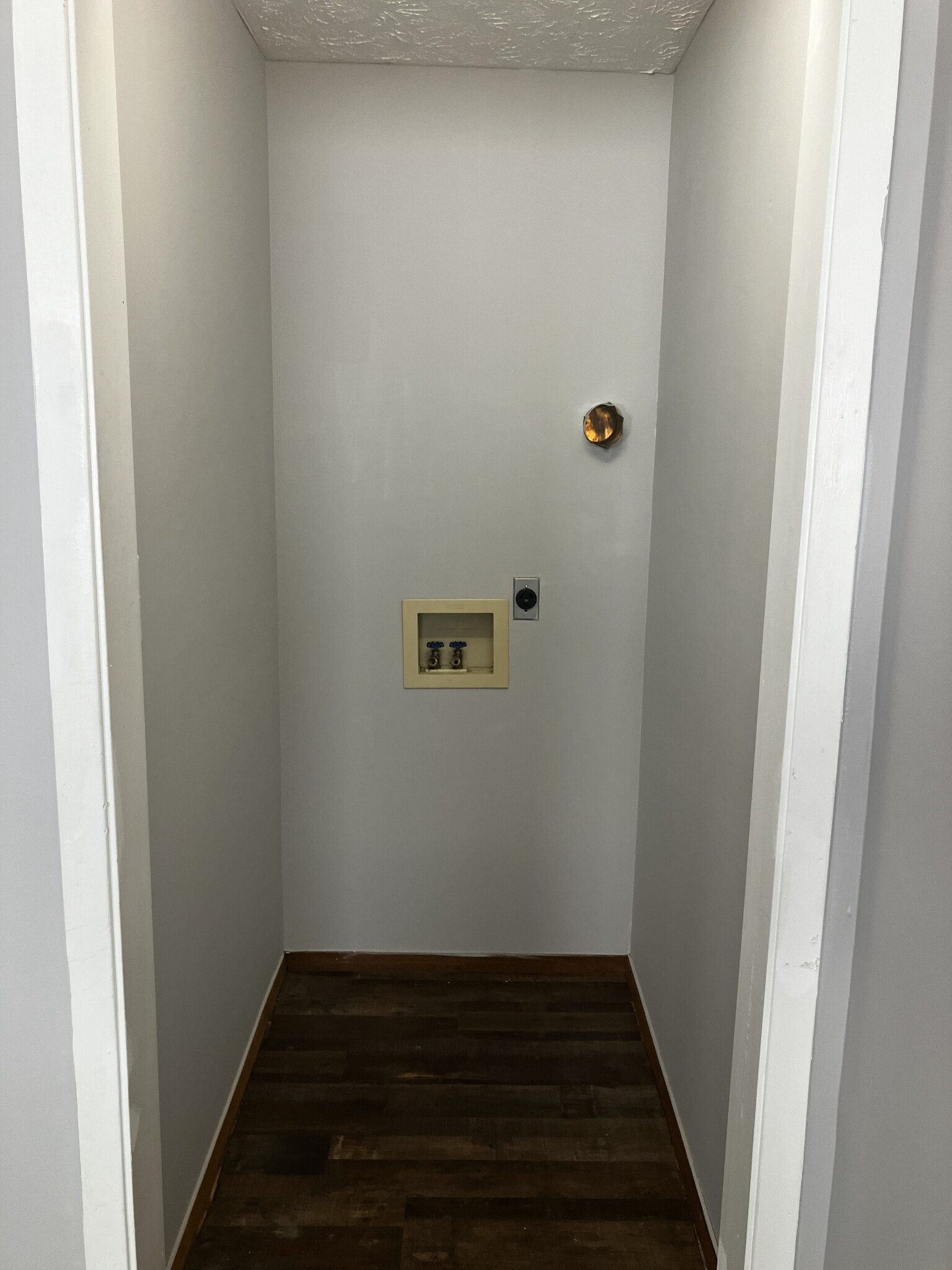 Building Photo - 4135 Dollys Dr