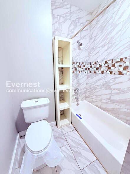 Building Photo - 504 Westminster St