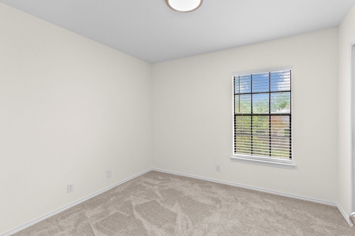 Building Photo - 13638 Princes Knoll