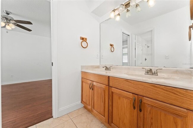 Building Photo - 8101 Canyon Lake Cir