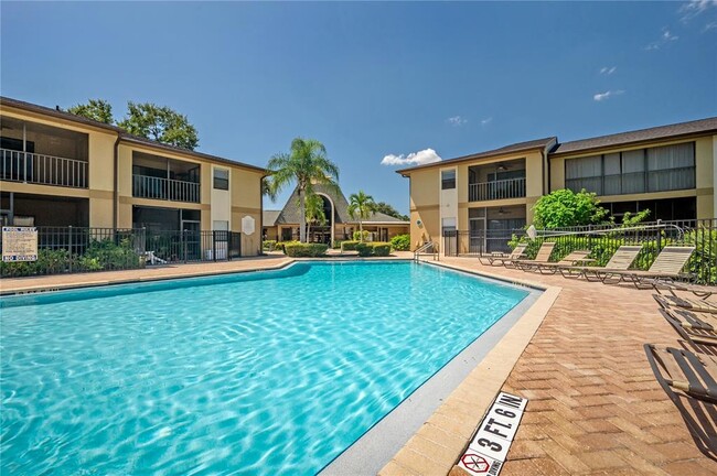 Building Photo - 12261 Sailwinds Dr