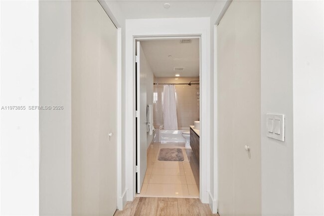 Building Photo - 121 NE 34th St