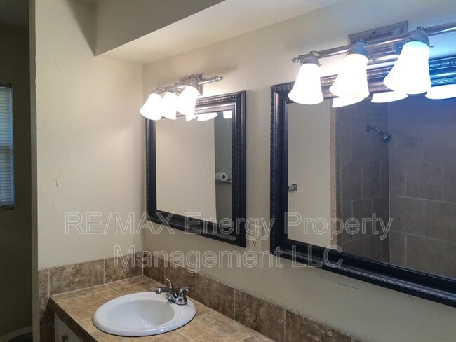 Building Photo - 5808 Rhode Island Ave