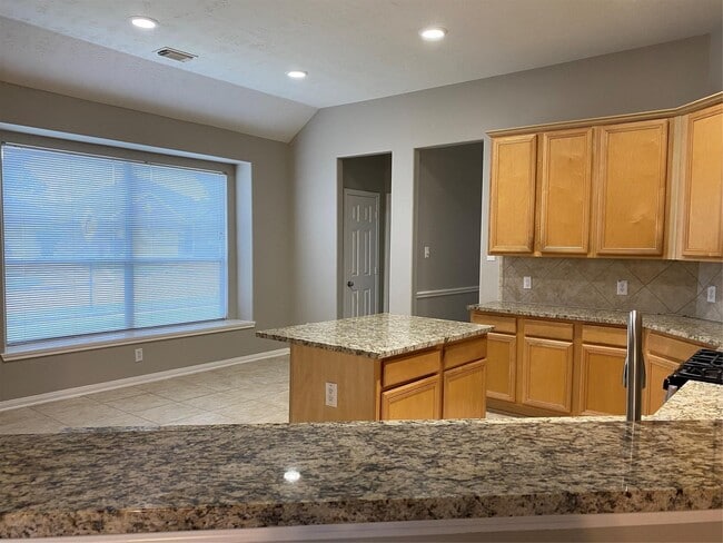Building Photo - 18215 Linden Forest Ln