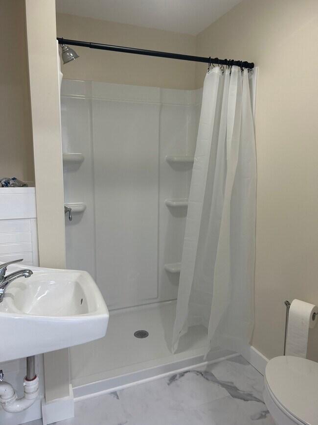 Building Photo - 1 Charles St