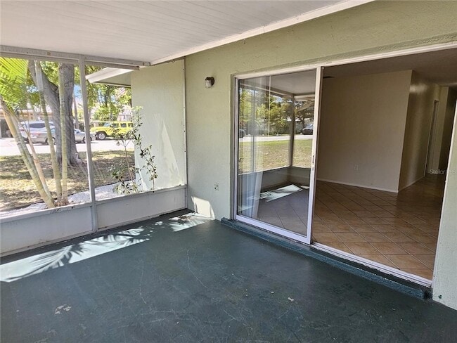 Building Photo - 105 Base Ave E