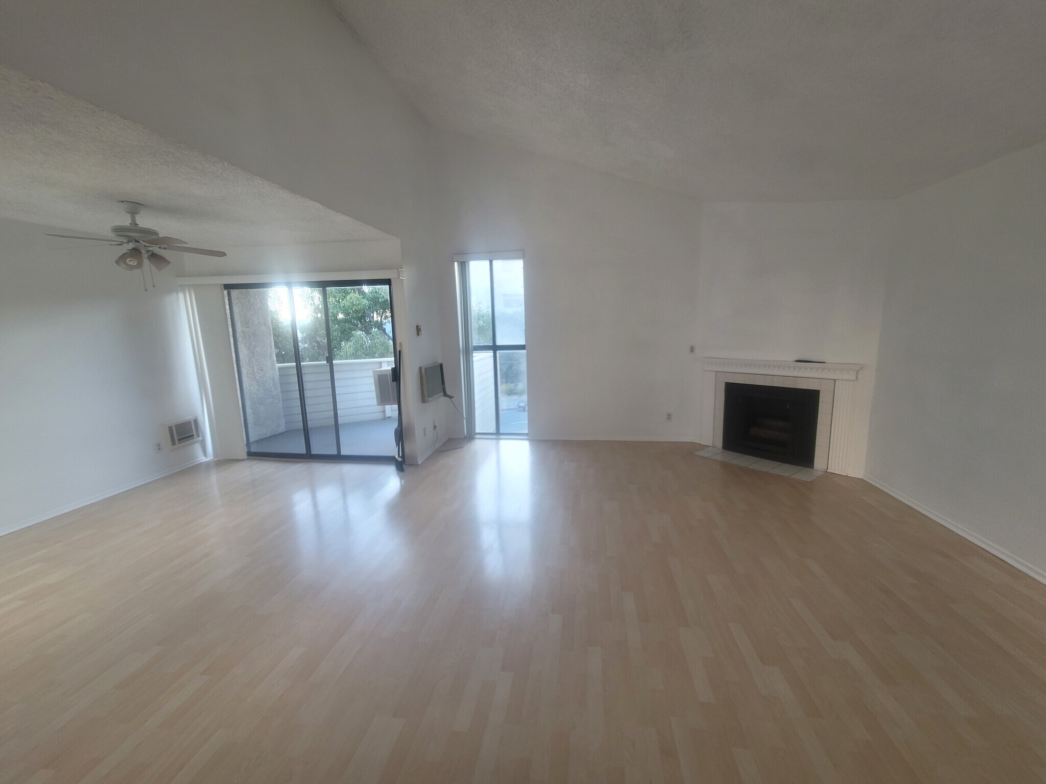 Building Photo - 10521 National Blvd