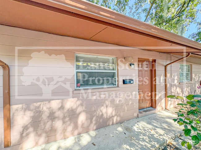 Building Photo - 1511 1/2 S. Dakota Avenue