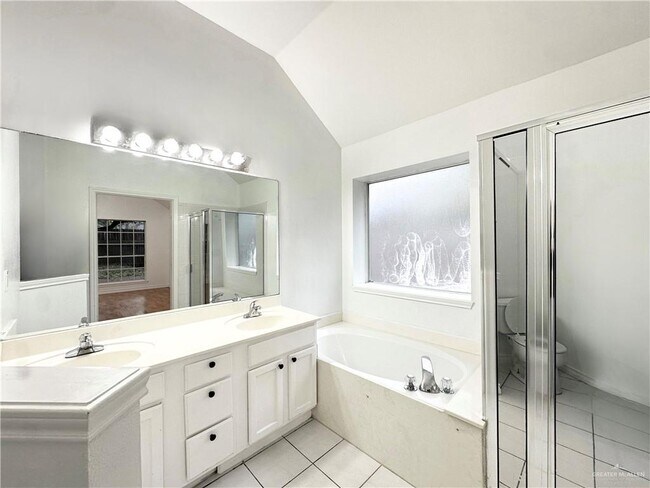 Building Photo - 19 N 47th St