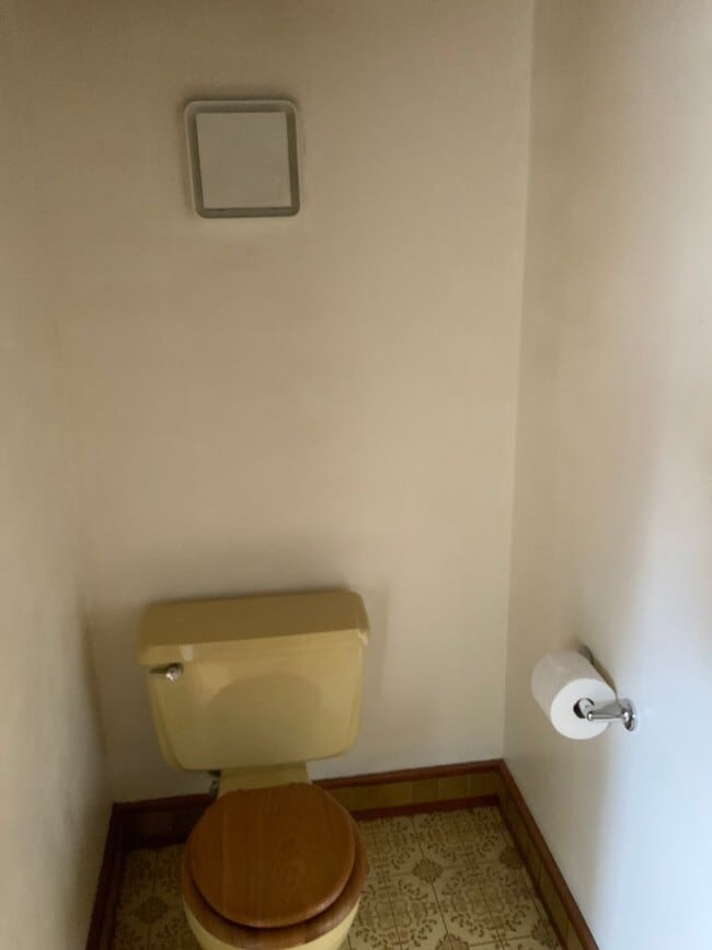 Building Photo - Studio House in Whiteaker Area