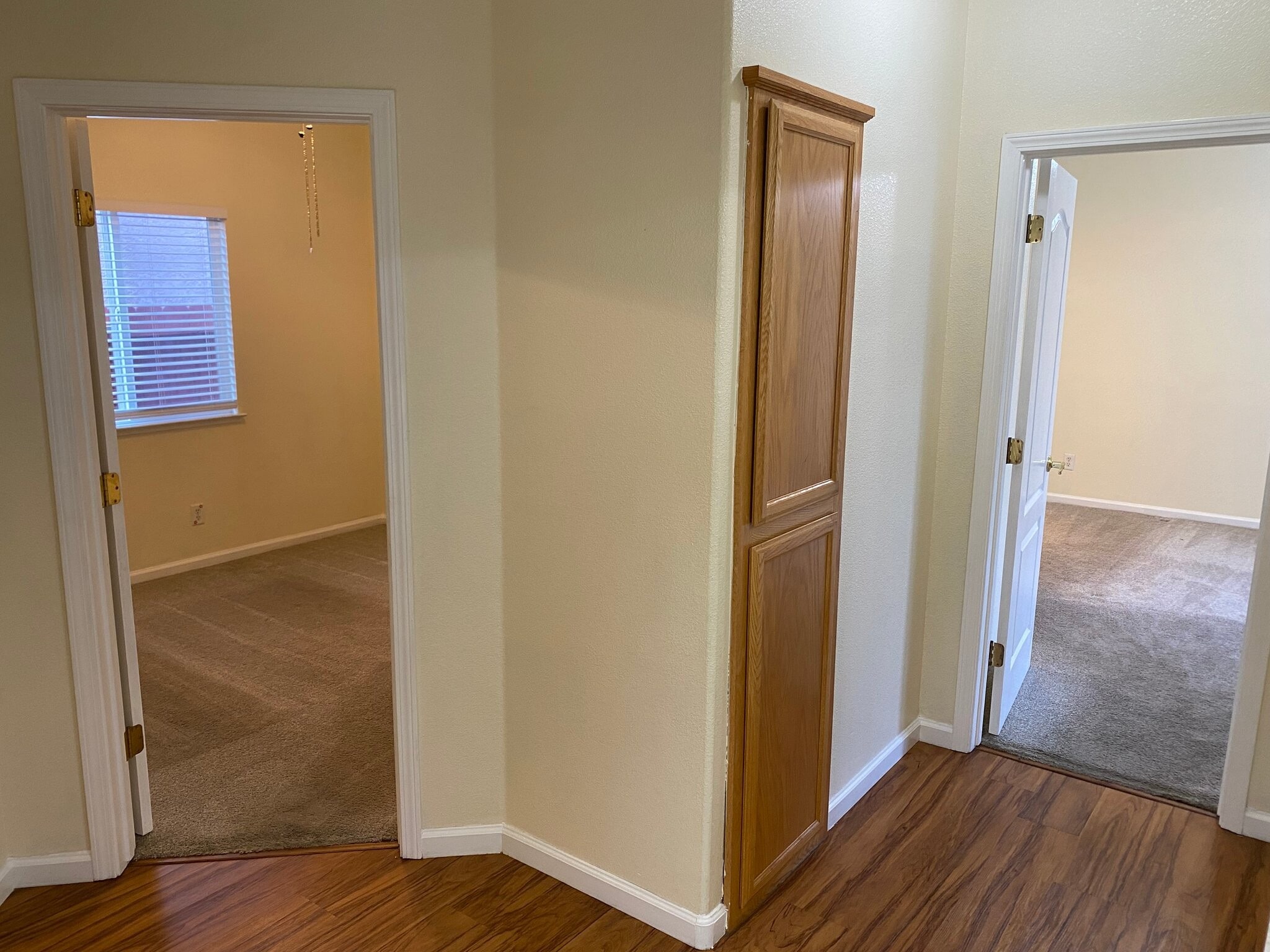 Building Photo - 686 Anna Dr