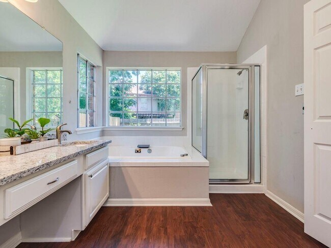 Building Photo - 1104 Quail Ln