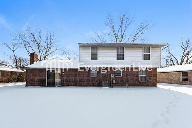 Building Photo - 6125 Honeygate Dr