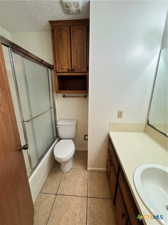 Building Photo - 209 Versailles St