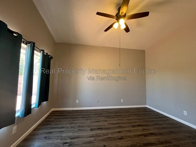 Building Photo - 6246 W Blackhawk Dr