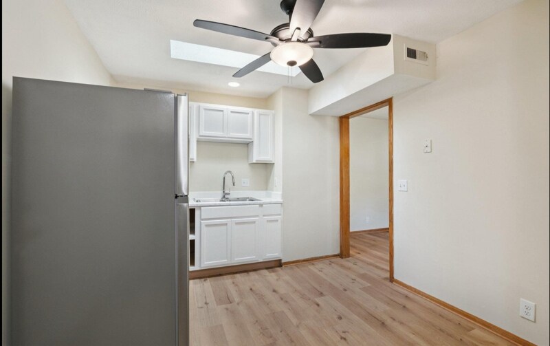 Building Photo - 3355 N 40th Ave