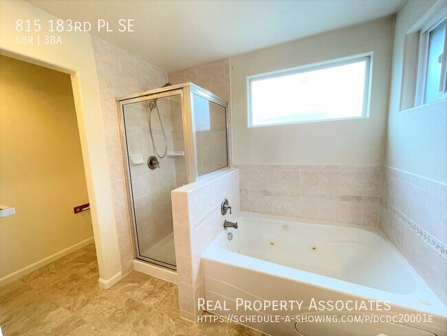 Building Photo - 815 183rd Pl SE