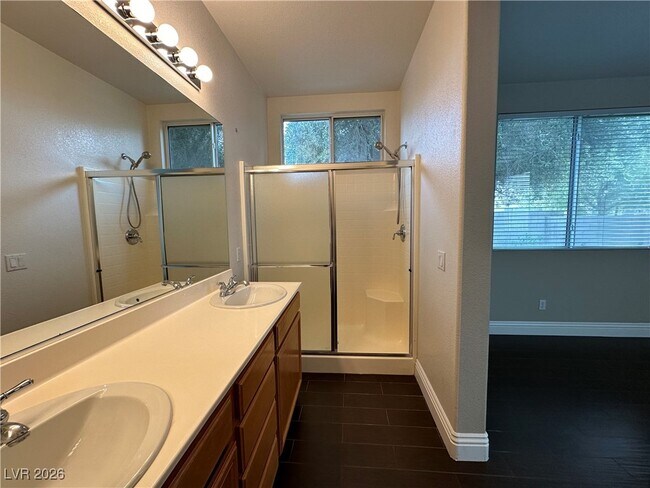 Building Photo - 5648 Deer Run Ct