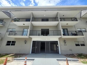 Building Photo - 5100 SW 41st St