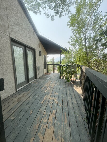 Primary Photo - 210 N Limit St