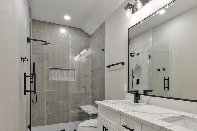 Building Photo - 7811 Sandra St