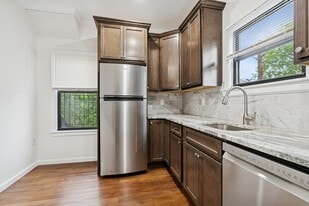 Building Photo - 350 Arlington Ave