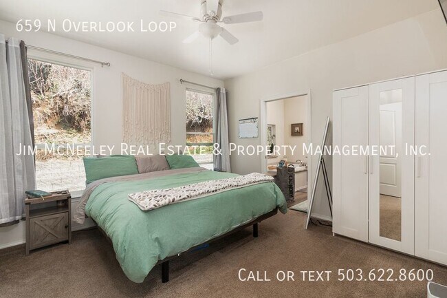 Building Photo - Well Maintained 3 Bedroom Home In Otis