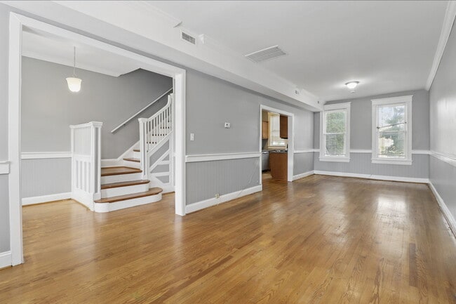 Building Photo - 809 Jefferson St NW