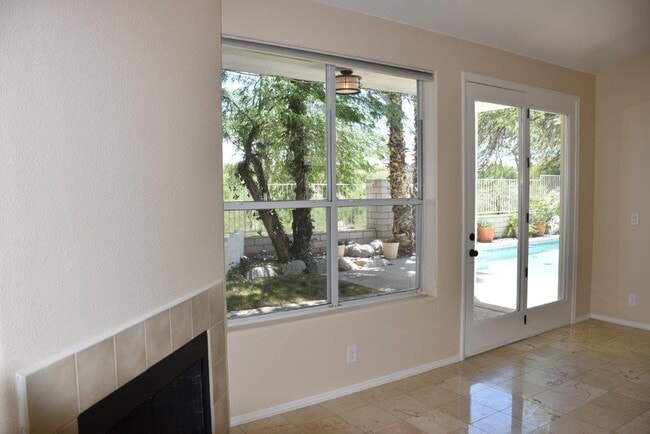 Building Photo - Gorgeous 4 bedroom single story home with ...