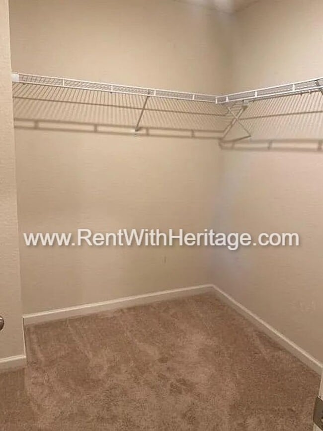 Building Photo - Gorgeous 3bd/ 2.5 bath Home in Popular Ann...