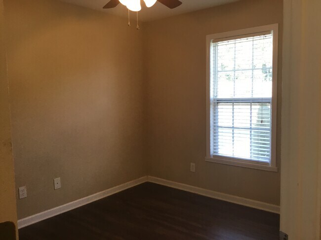 Building Photo - 378 Walden Ridge Ct