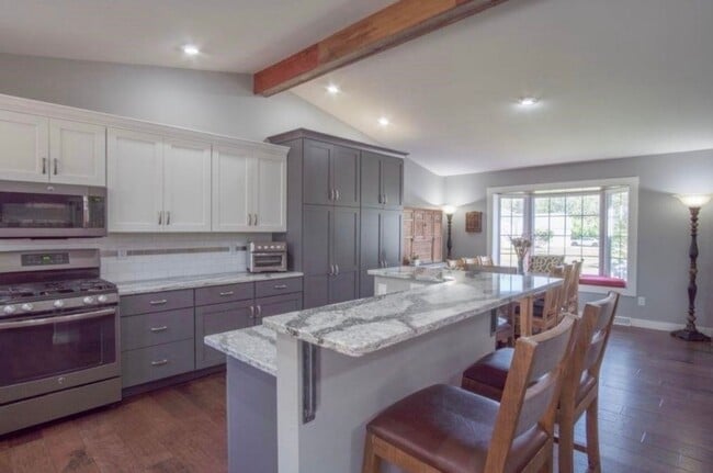 Building Photo - Click the “Apply Now” button or email wapmrentals@gmail.com for a prompt response.