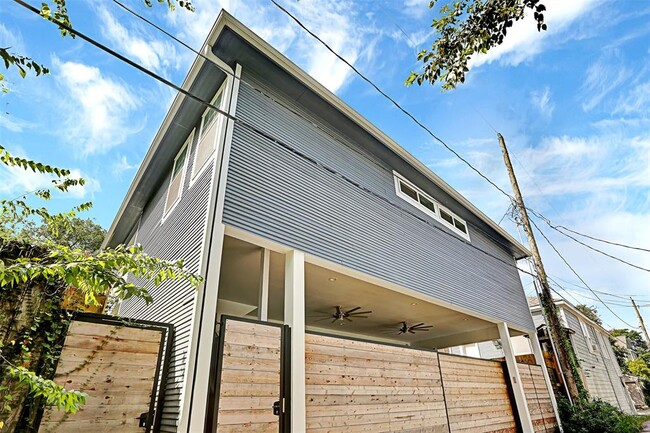 Building Photo - 1716 Haver St