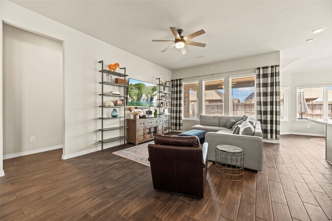 Building Photo - 9019 Stanley Oak Dr