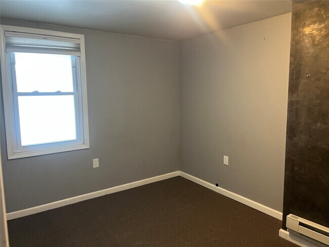 Building Photo - 75 N Baldwin St