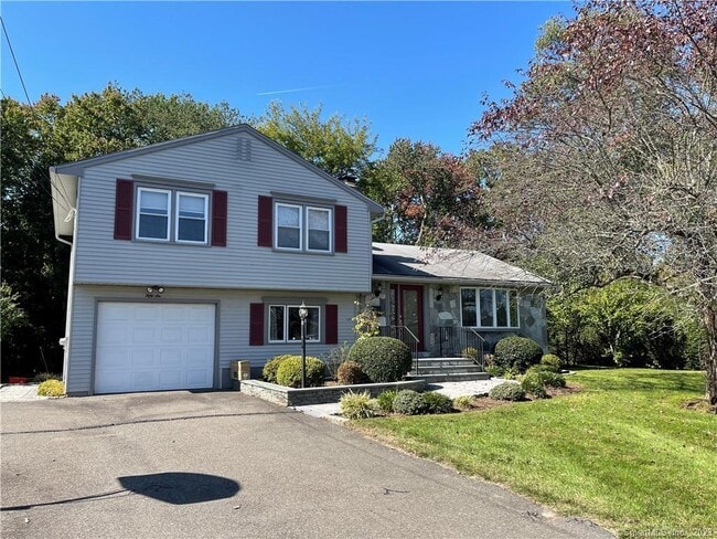 Primary Photo - 56 Partridge Dr