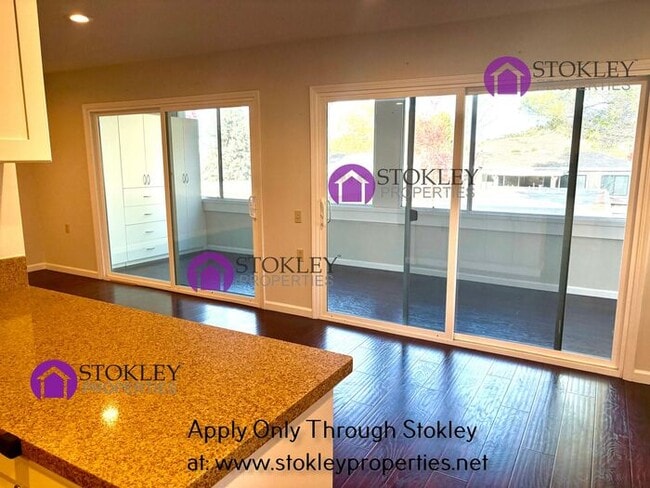 Building Photo - 1200 Singingwood Ct