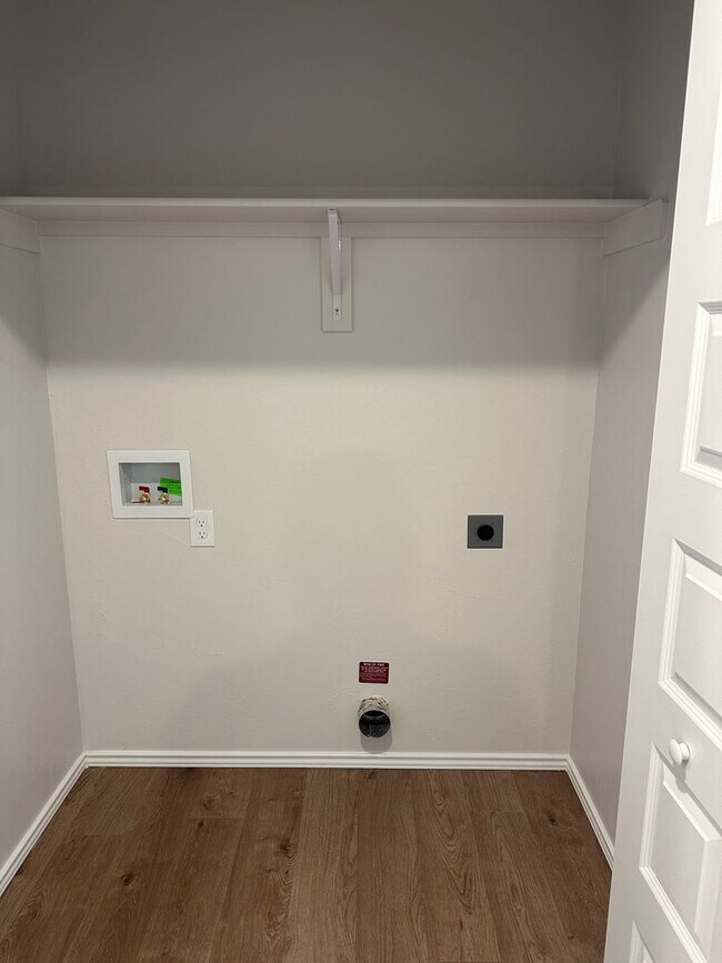 Building Photo - 9705 Gray Wolf Ln