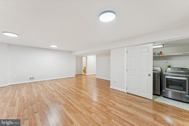 Building Photo - 12891 Crouch Dr