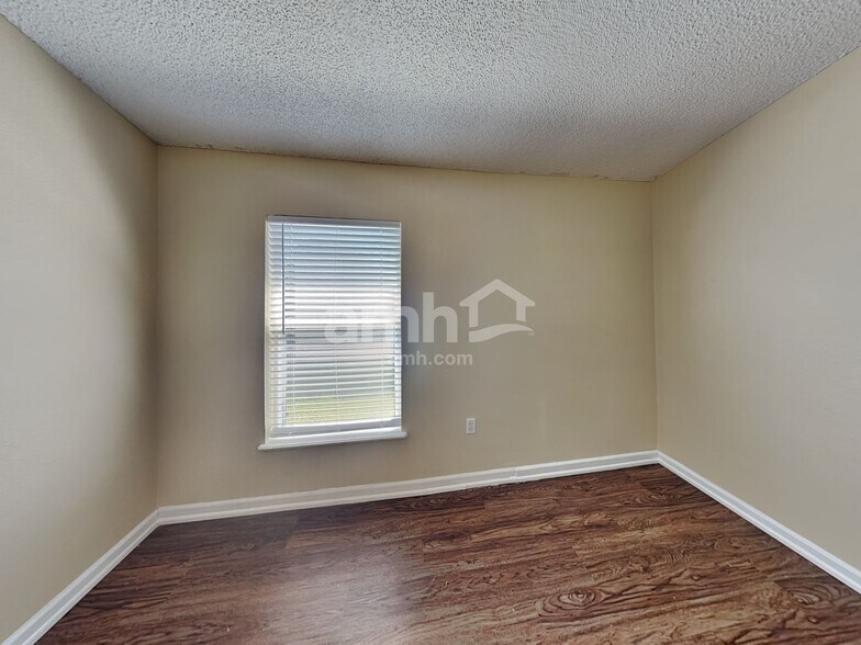 Building Photo - 116 Placid Woods Ct