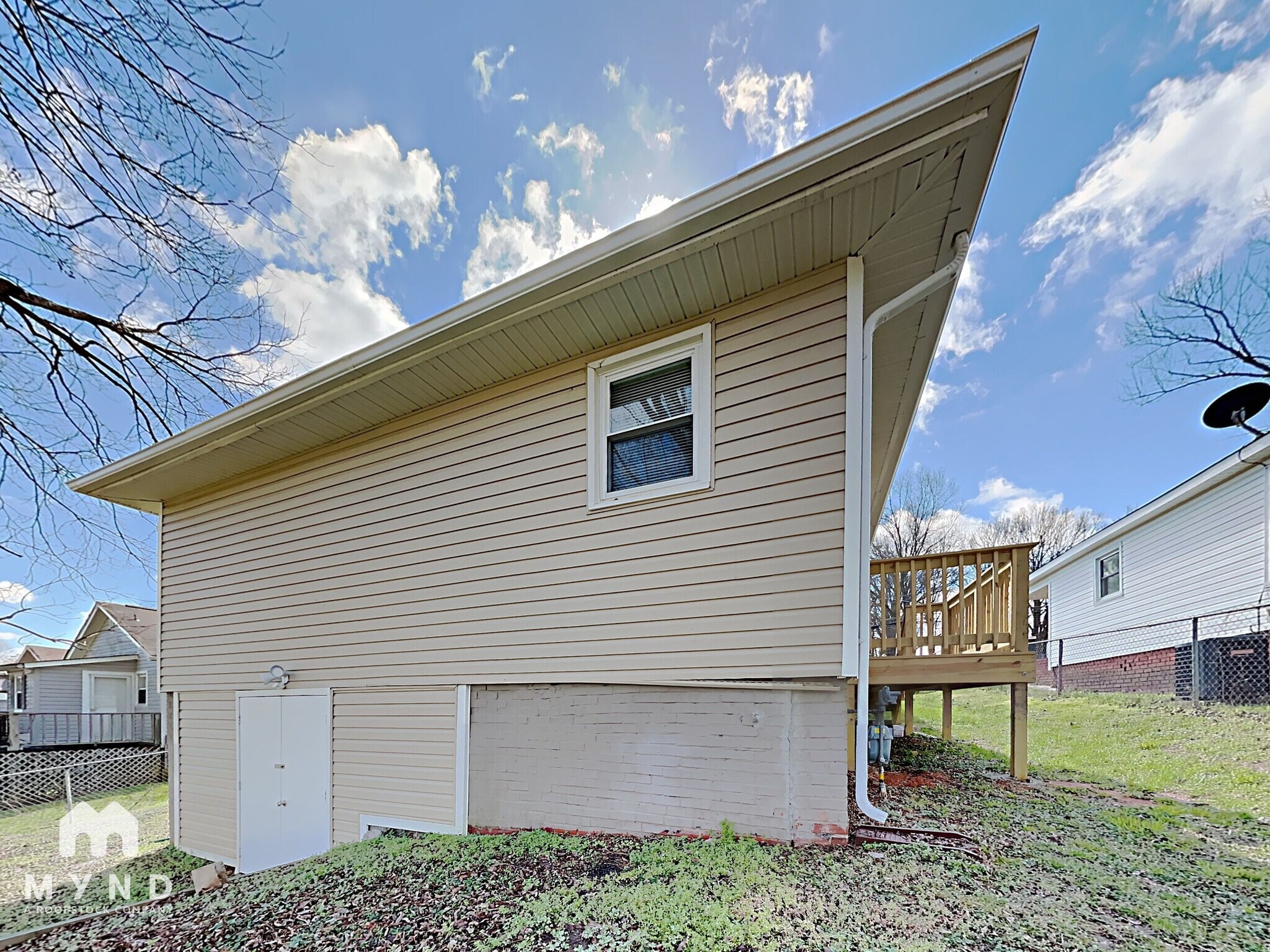 Building Photo - 1112 Pine St