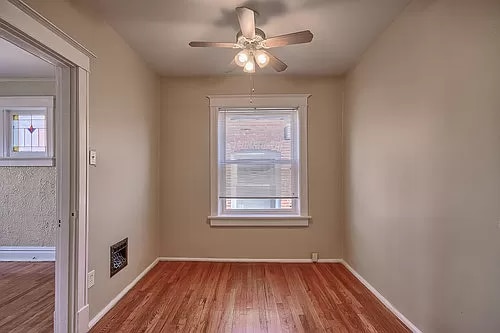 Building Photo - 5018 Lindenwood Ave