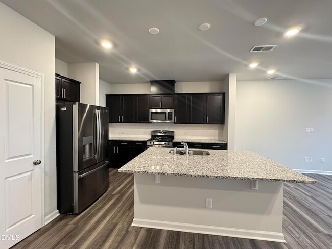 Building Photo - 523 Hester Rd