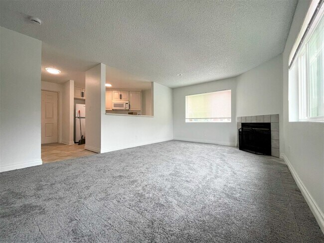 Building Photo - Must See Bright and welcoming one bedroom ...