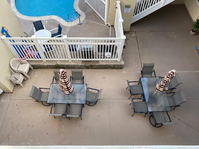 Building Photo - 1515 Boulevard